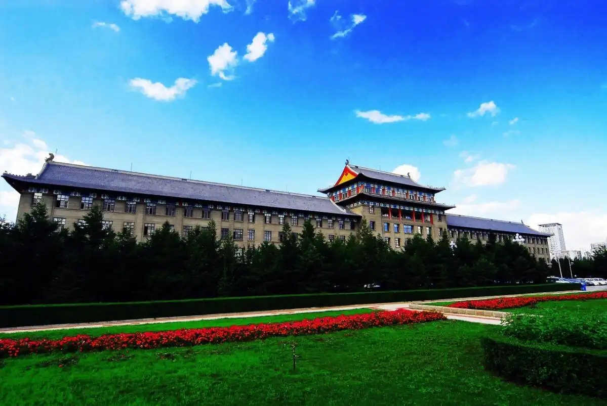 18-060056.jpg 校园图片.webp.jpg